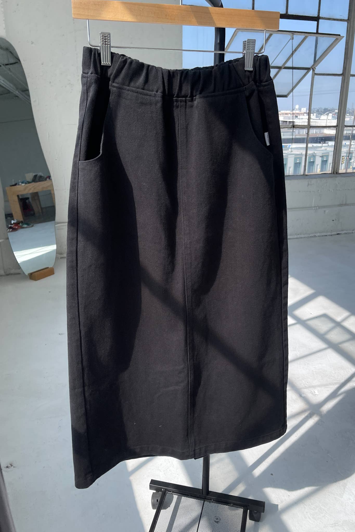 Le Bon Shoppe | Long City Skirt - Black