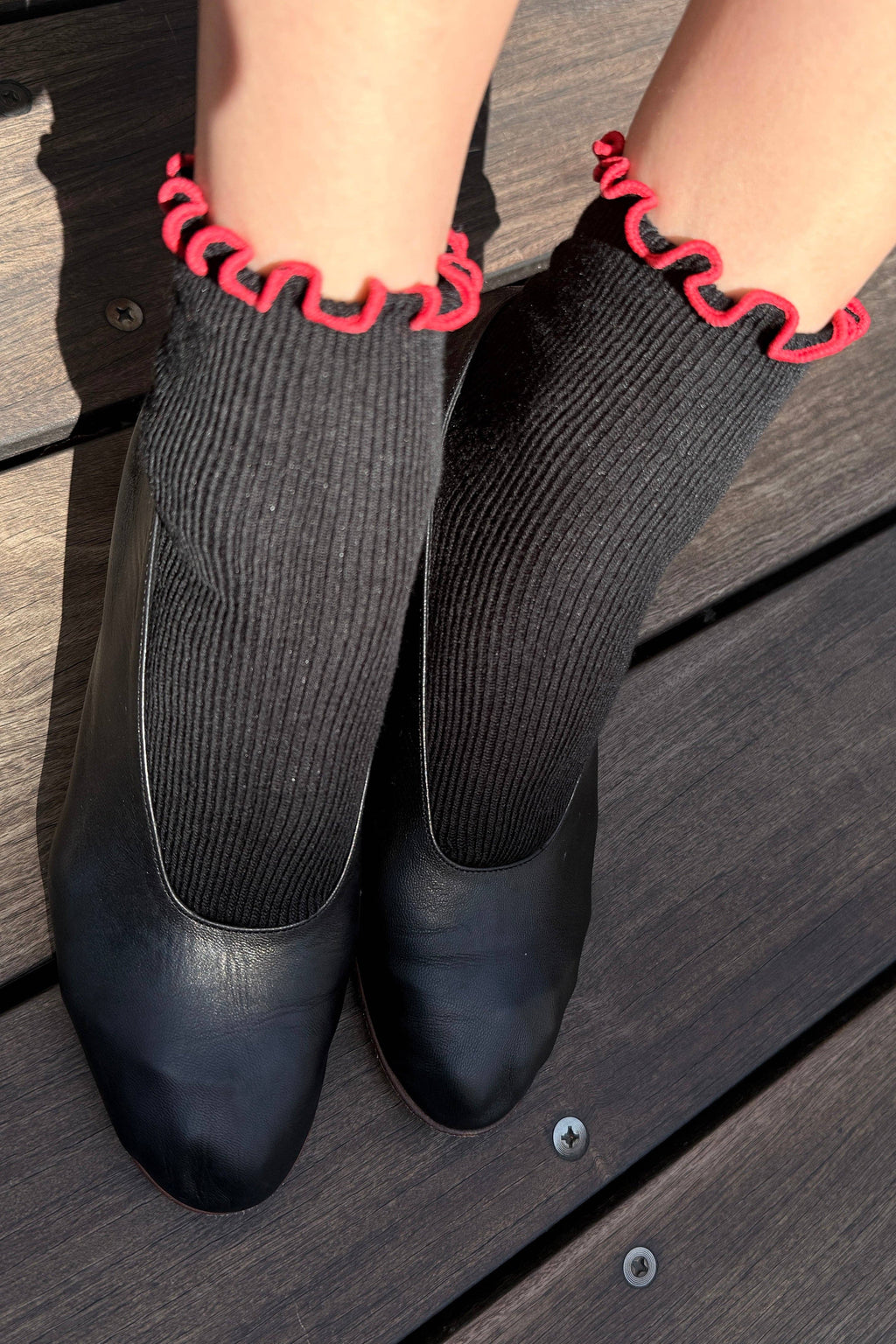 Le Bon Shoppe | The Petite Ruffled Modal Socks - Black/ Red
