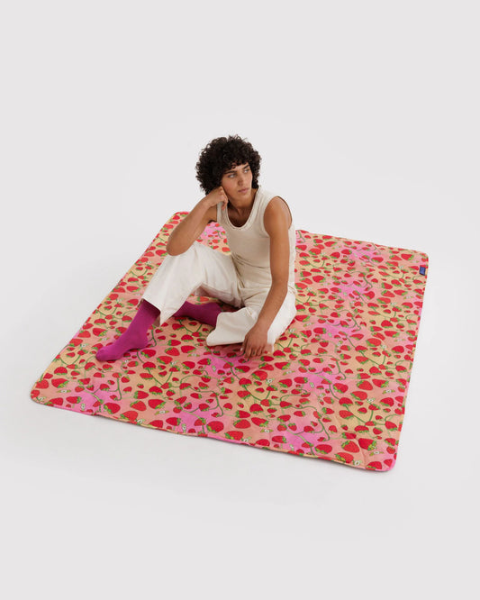 Baggu | Puffy Picnic Blanket - Strawberry Blossom