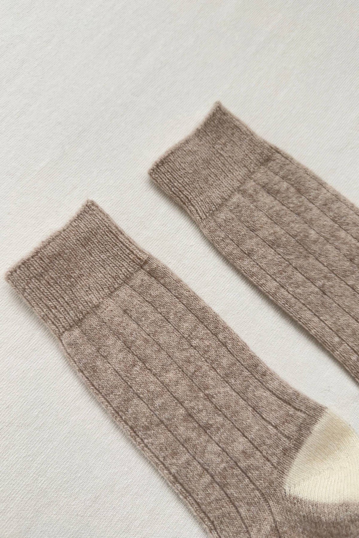 Le Bon Shoppe | Classic Cashmere Socks - Fawn