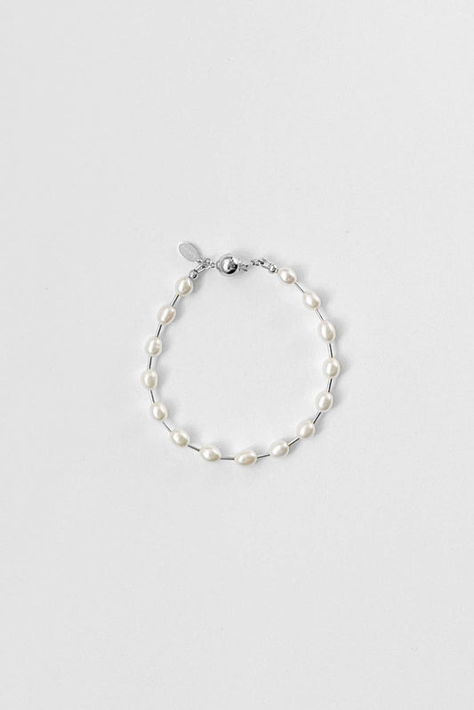 Kara Yoo | Mila Bracelet - Sterling Silver and Rice Pearls