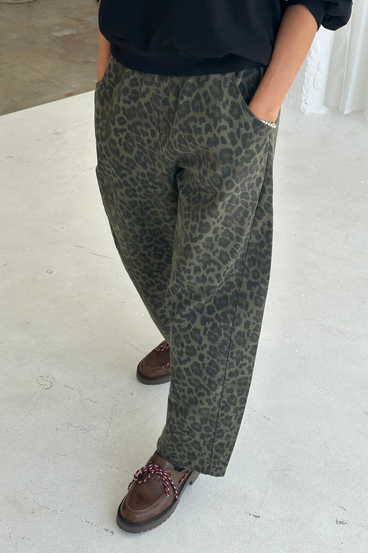 PRE - ORDER Le Bon Shoppe | Arc Pants - Fren Leopard