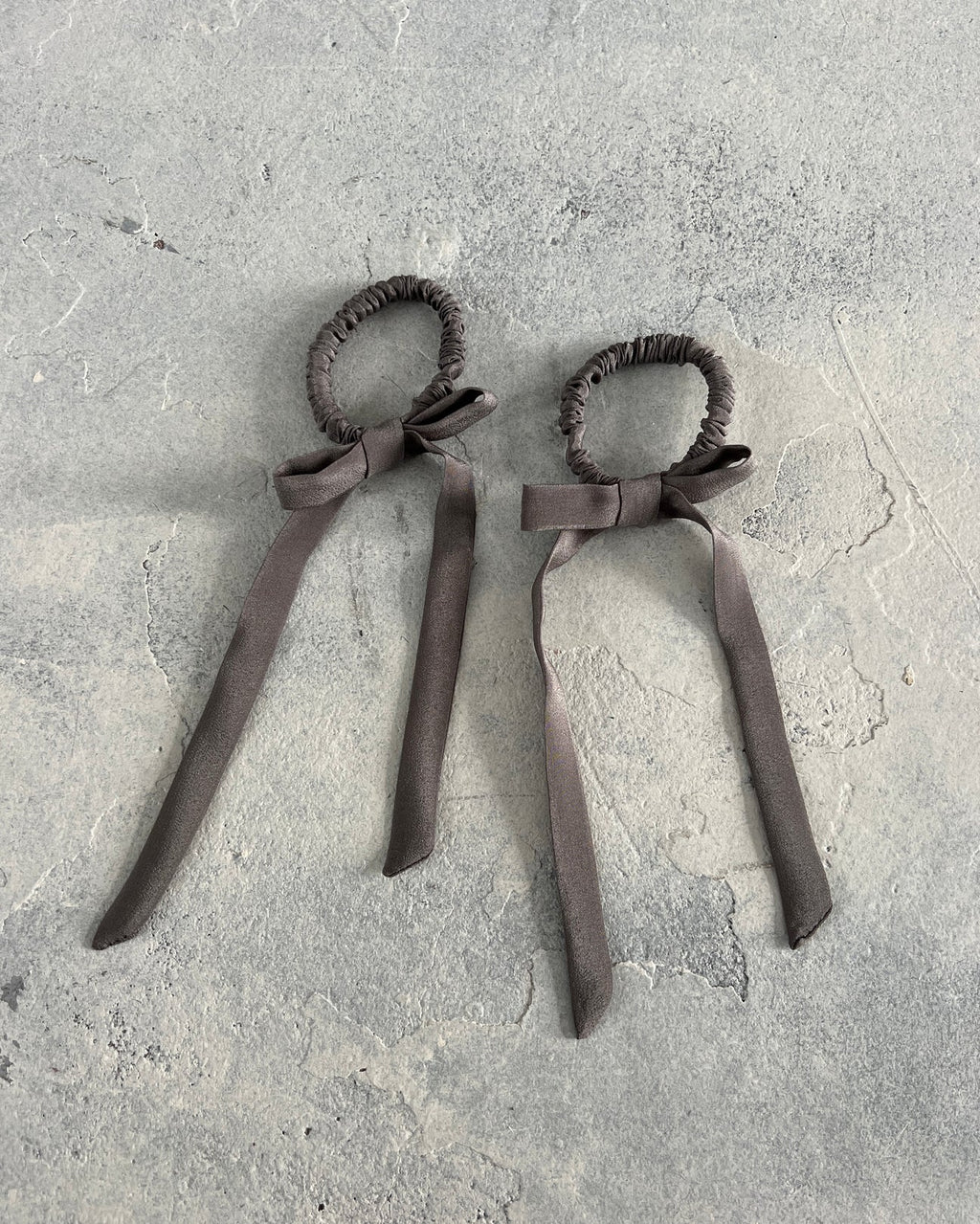 A Bronze Age | Beauty Bows - Oyster