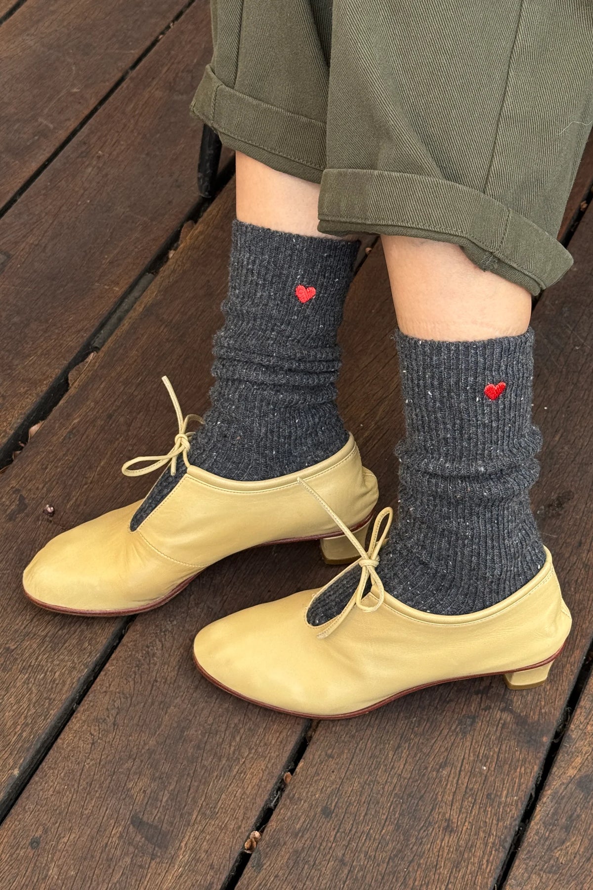 Le Bon Shoppe | Embroidered Snow Socks - Charcoal + Heart
