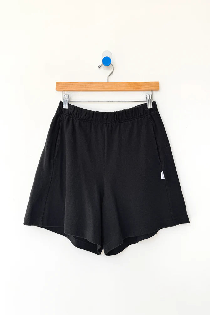 Le Bon Shoppe | Flared Basketball Shorts _ Black