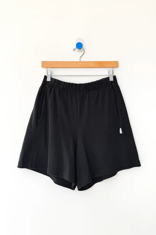 Le Bon Shoppe | Flared Basketball Shorts - Black