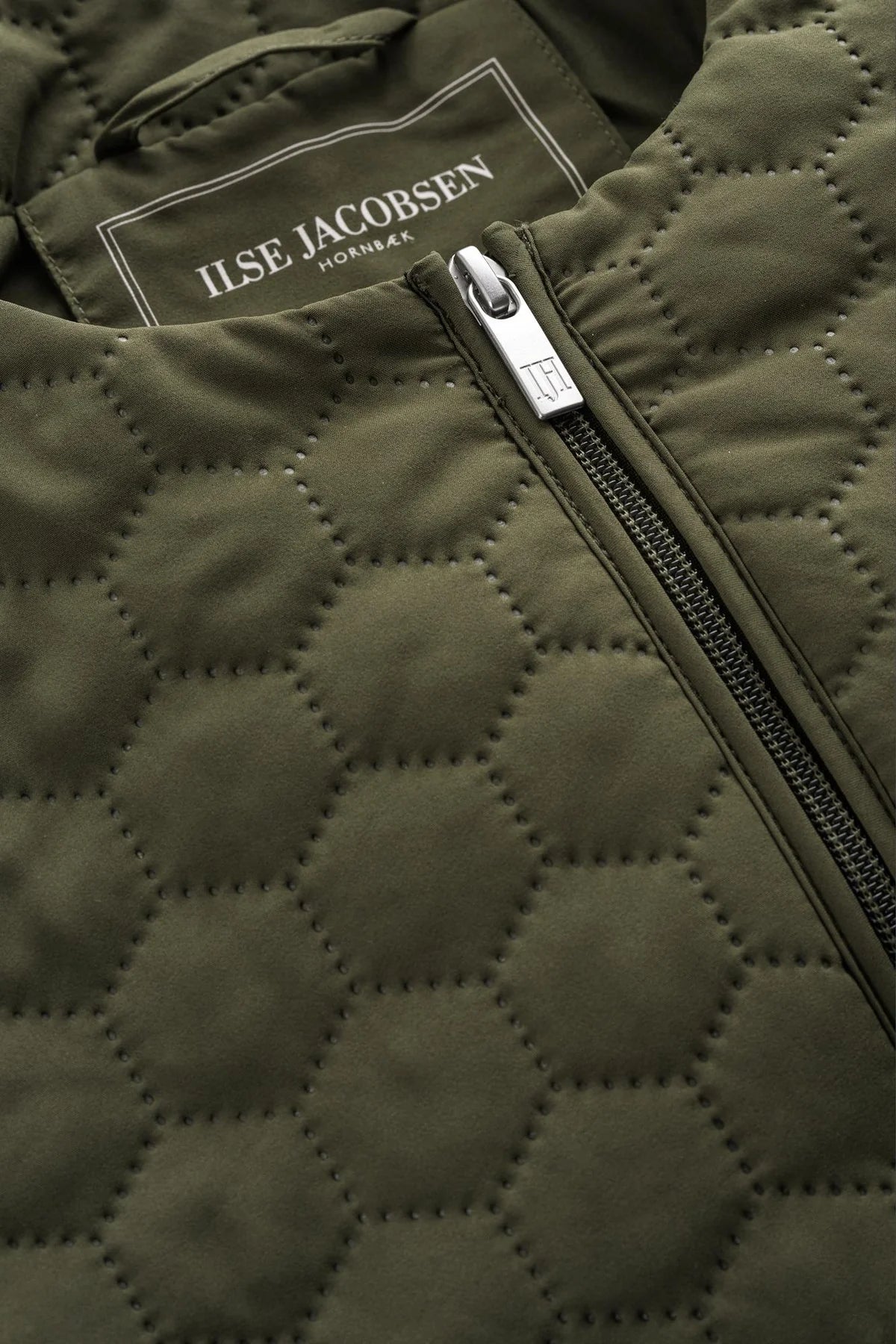 Ilse Jaconsen | Honeycomb Short Quilted Bomber - Olive