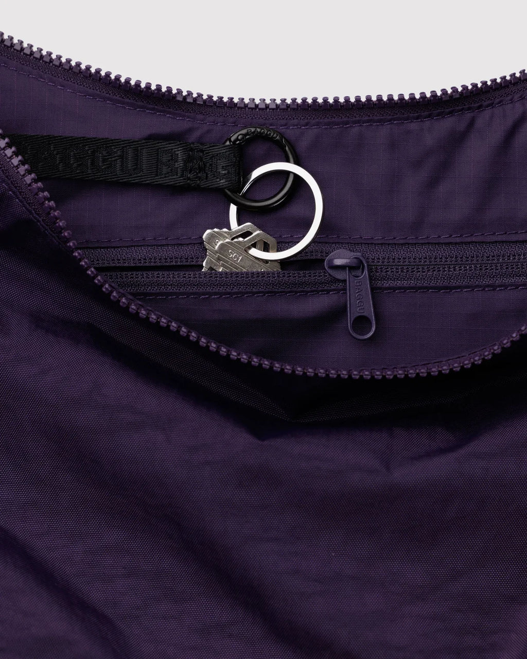 Baggu | Medium Nylon Crescent Bag - Fig
