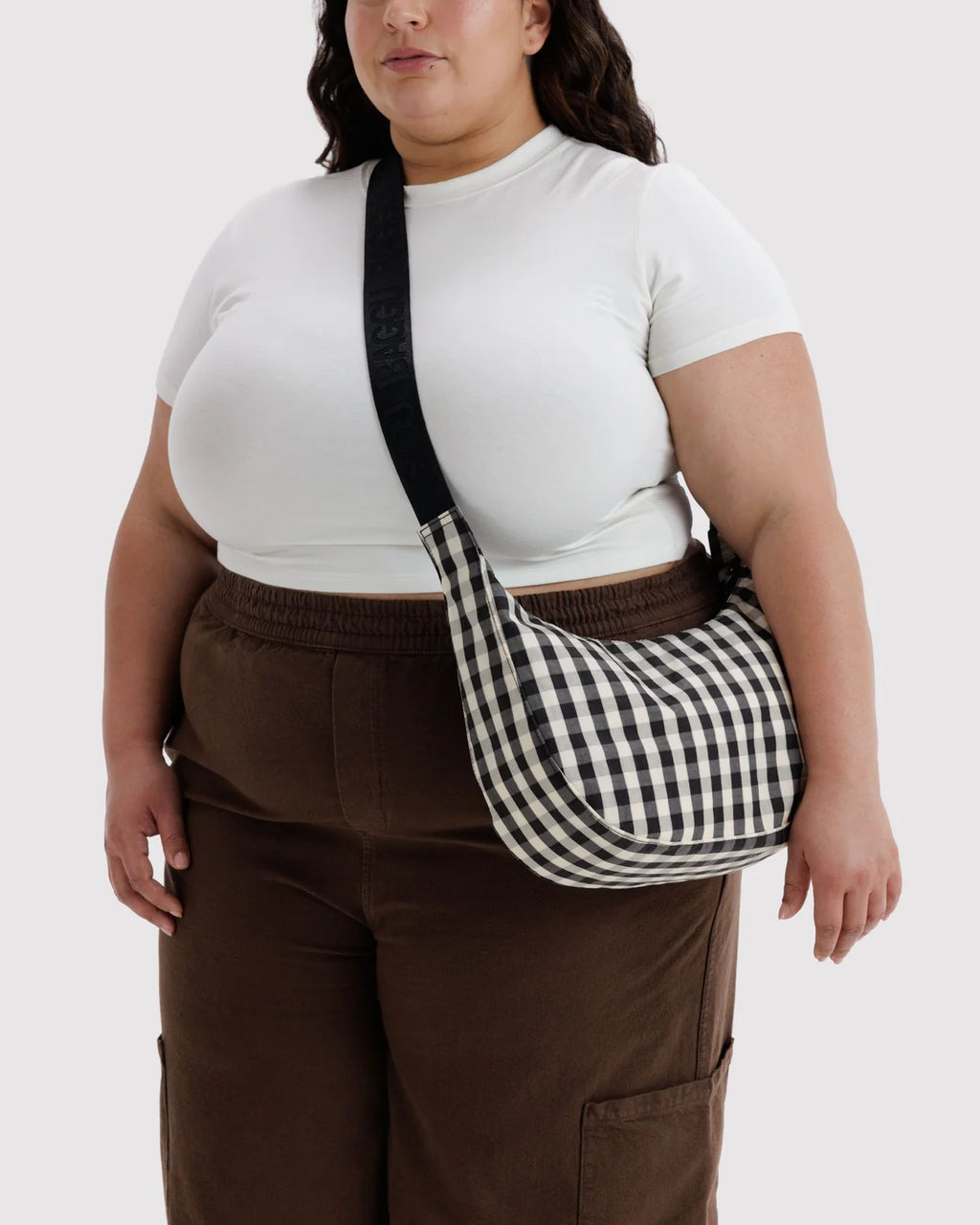 Baggu | Medium Nylon Crescent Bag - Black and Cream Gingham