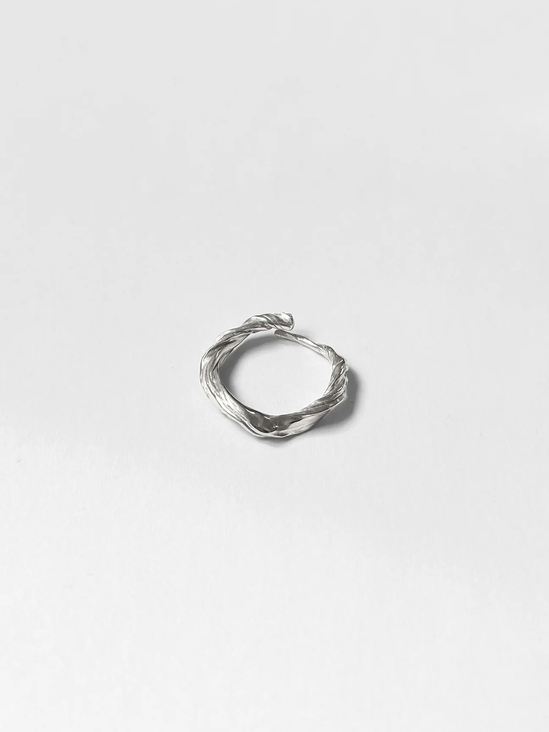 Kara Yoo | Motion Ring - Silver