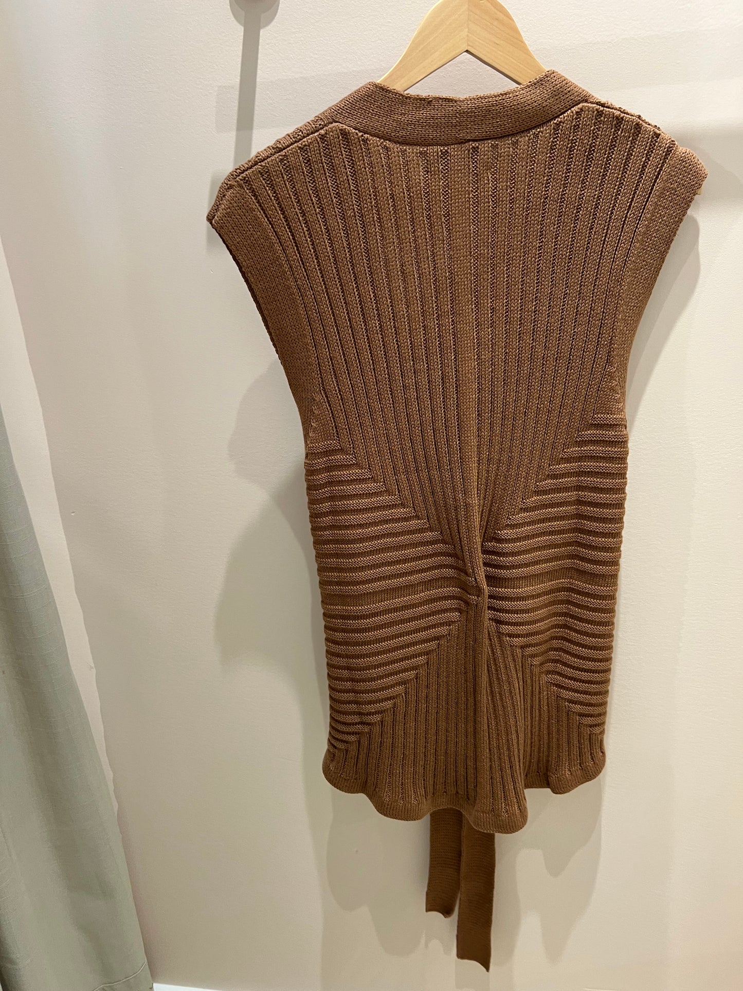 Atelier Delphine | Sleevless Cardigan