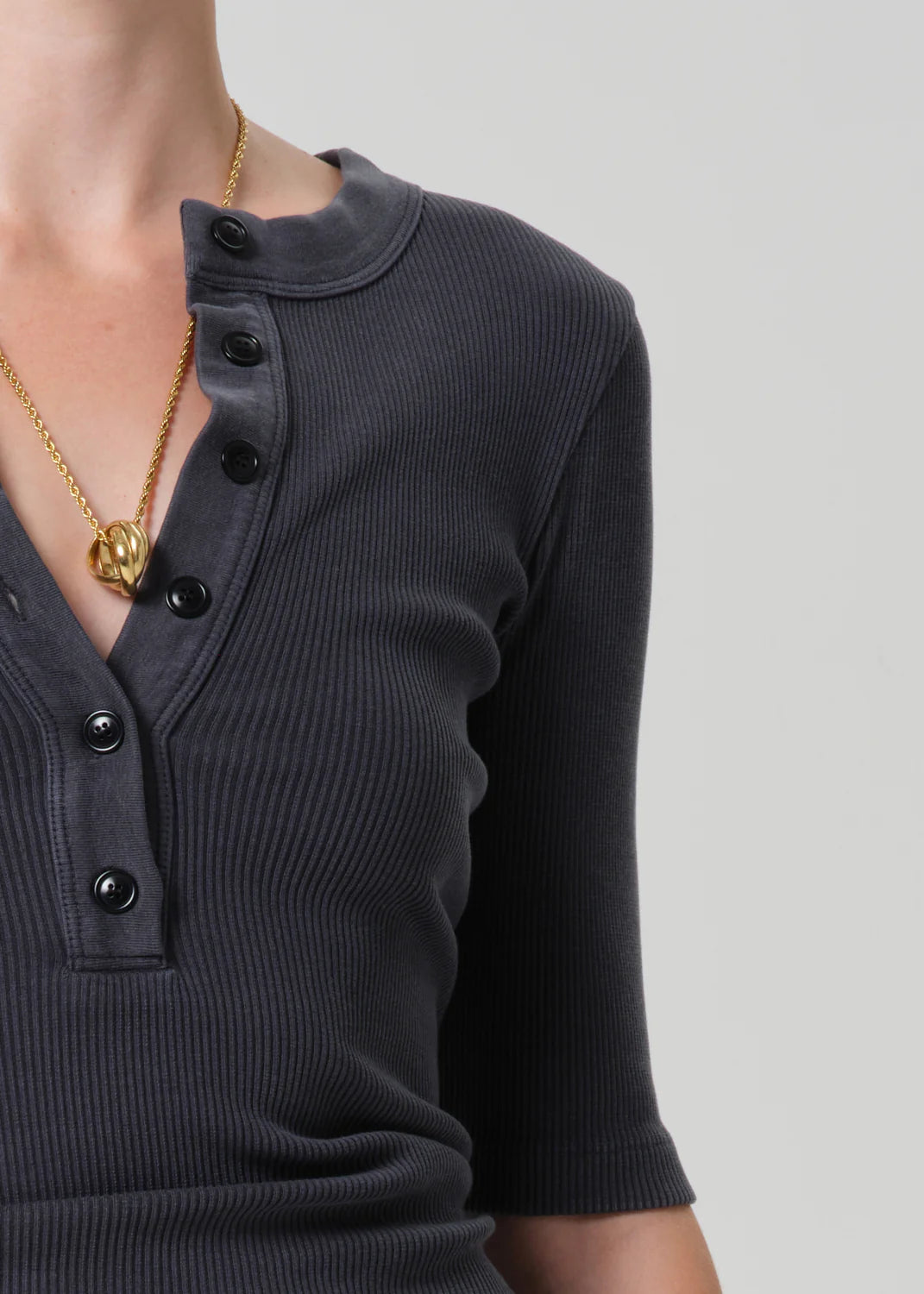 Citizens of Humanity | Nali Short Sleeve Henley - Charcoal Mineral