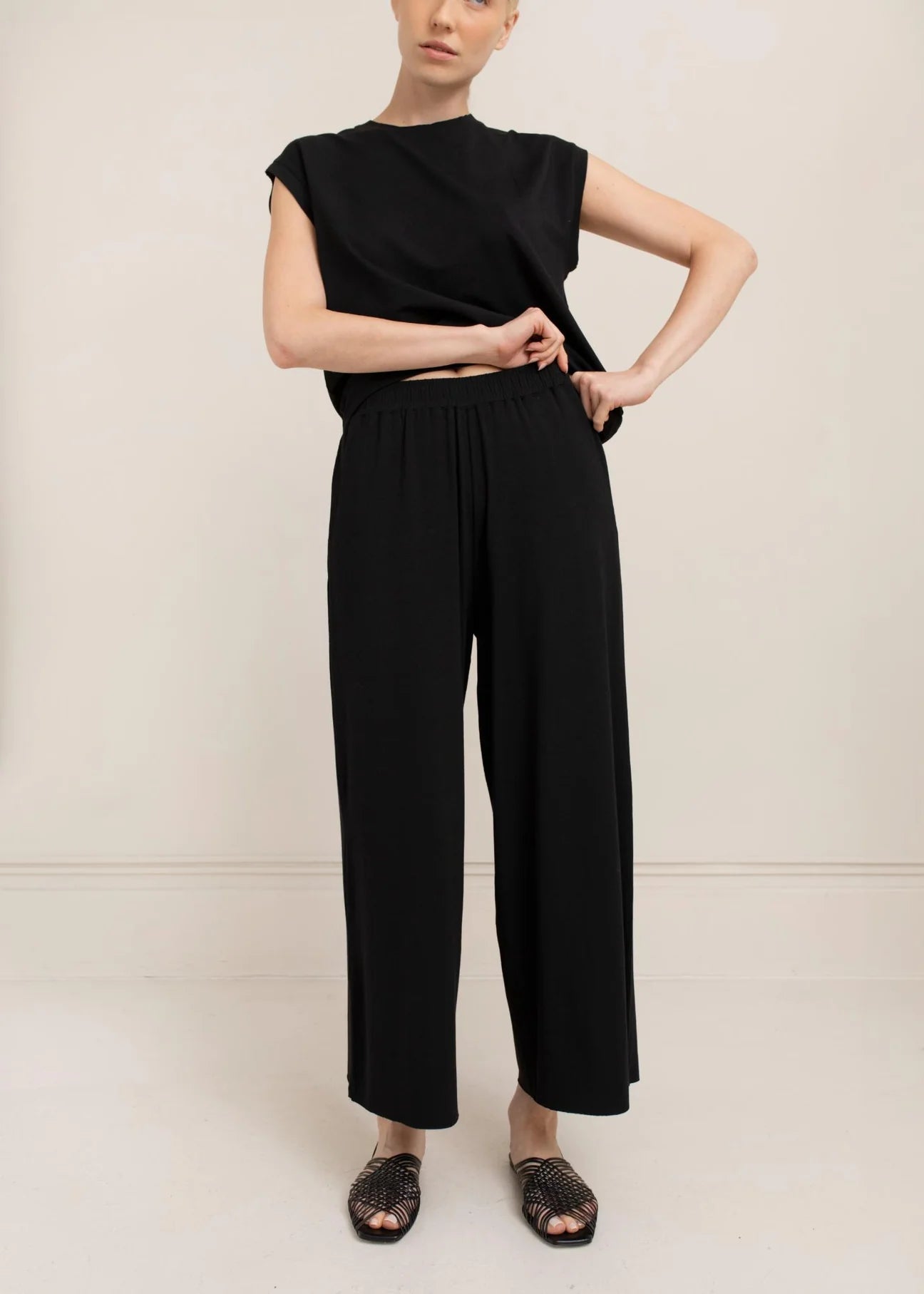 Paper Label | Leif Crop Pant - Black
