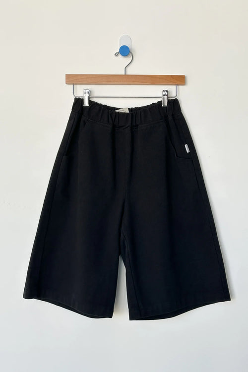 Le Bon Shoppe | Liam Bermuda Shorts - Black