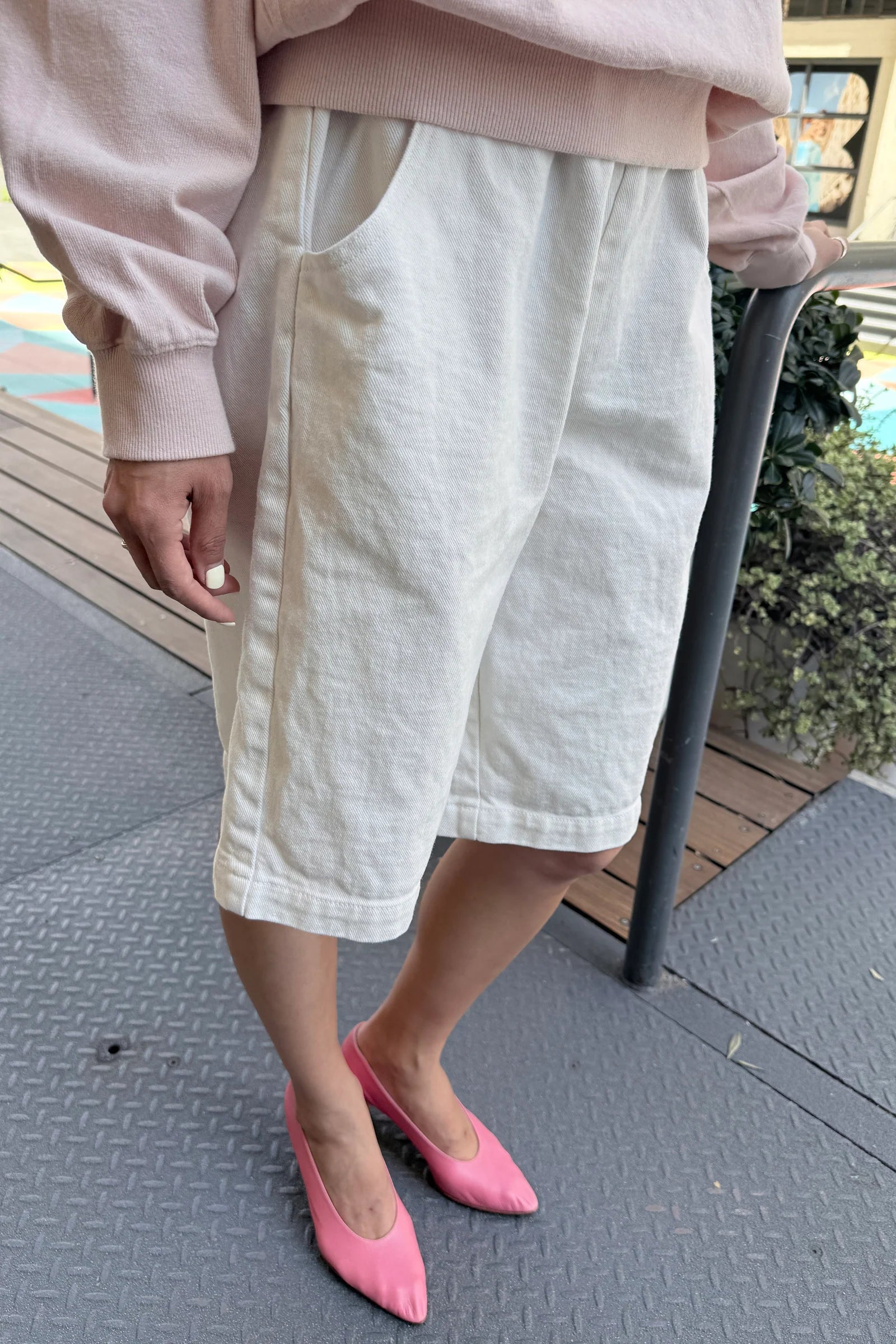 Le Bon Shoppe | Liam Bermuda Shorts - Milk