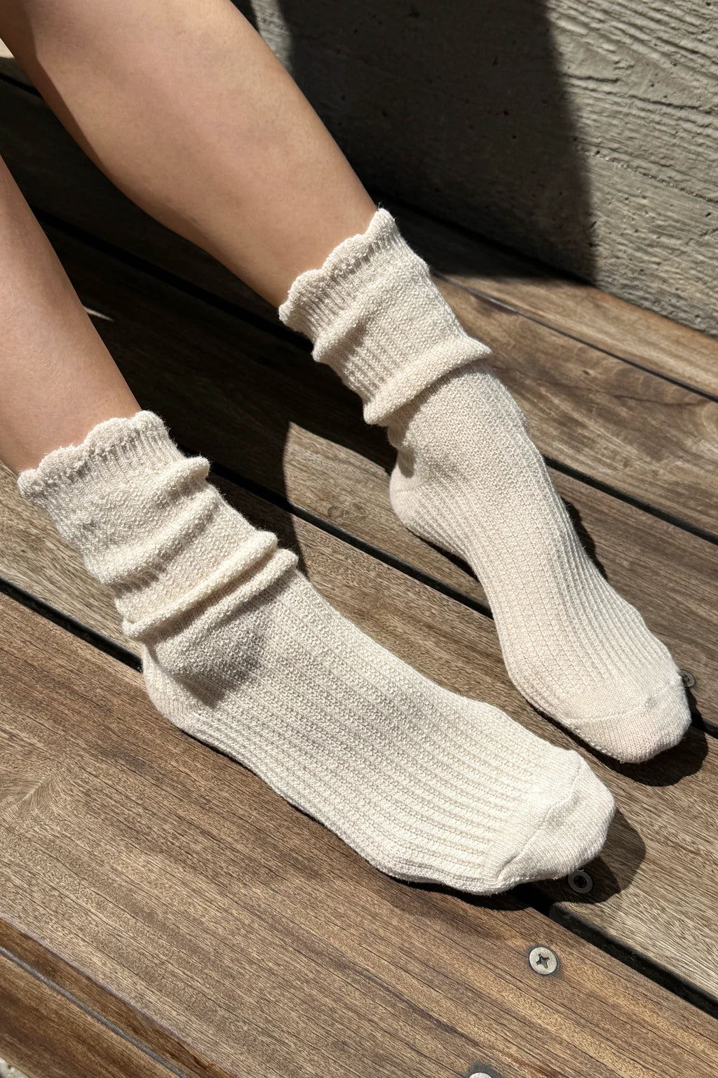 Le Bon Shoppe | Linen Scallop Socks - Naturel