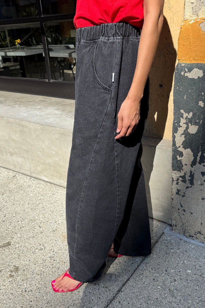 Le Bon Shoppe | LONG Arc Pants - Black Denim