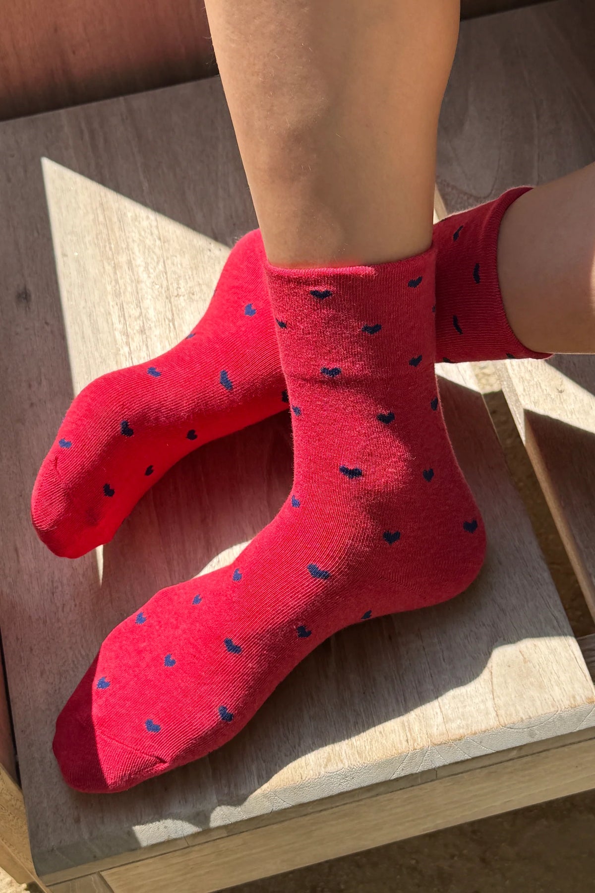 Le Bon Shoppe | Sneaker Socks: Heart - Tomato / Navy