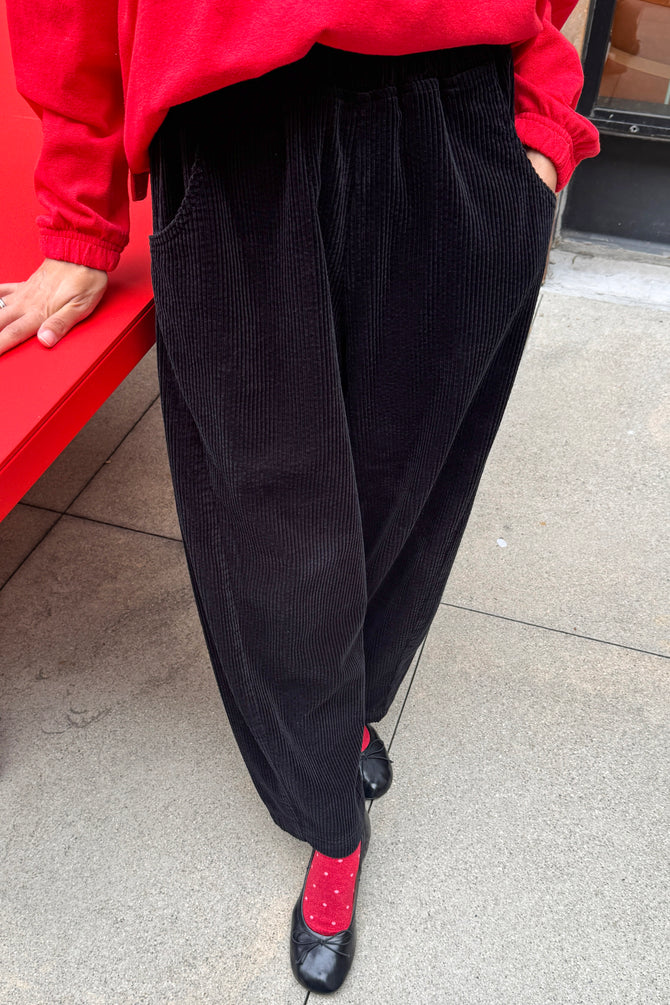 Le Bon Shoppe | Soft Corduroy Arc Pants - Black