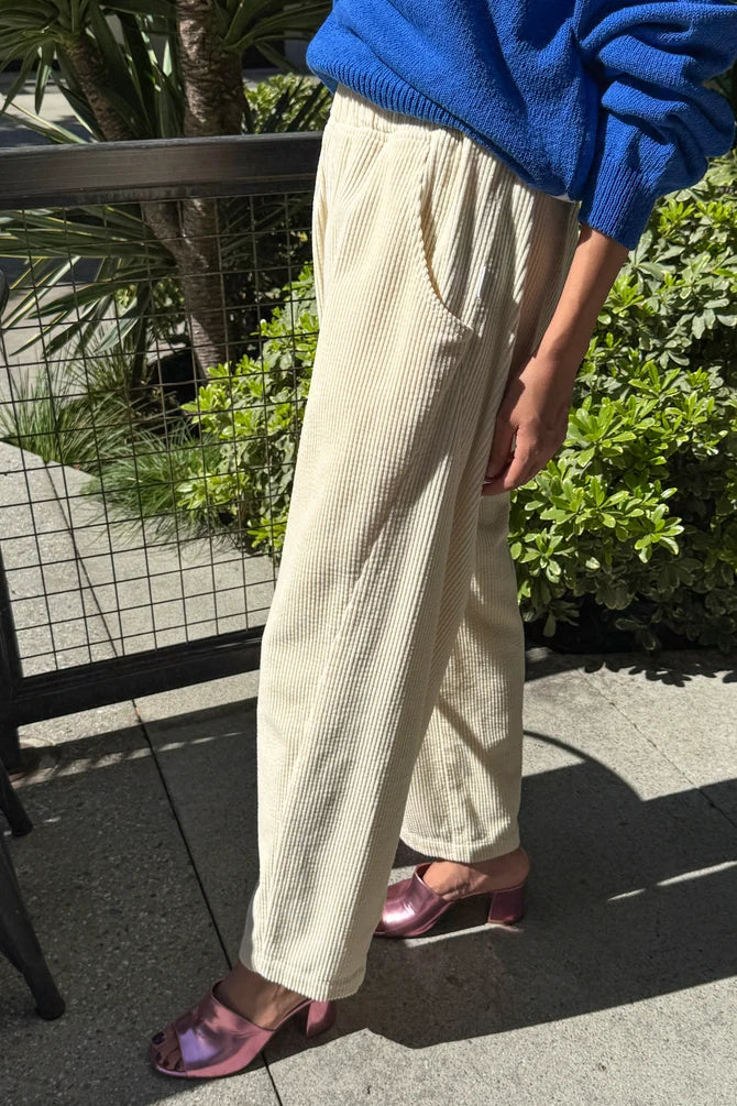 Le Bon Shoppe | Soft Corduroy Arc Pants - Cream