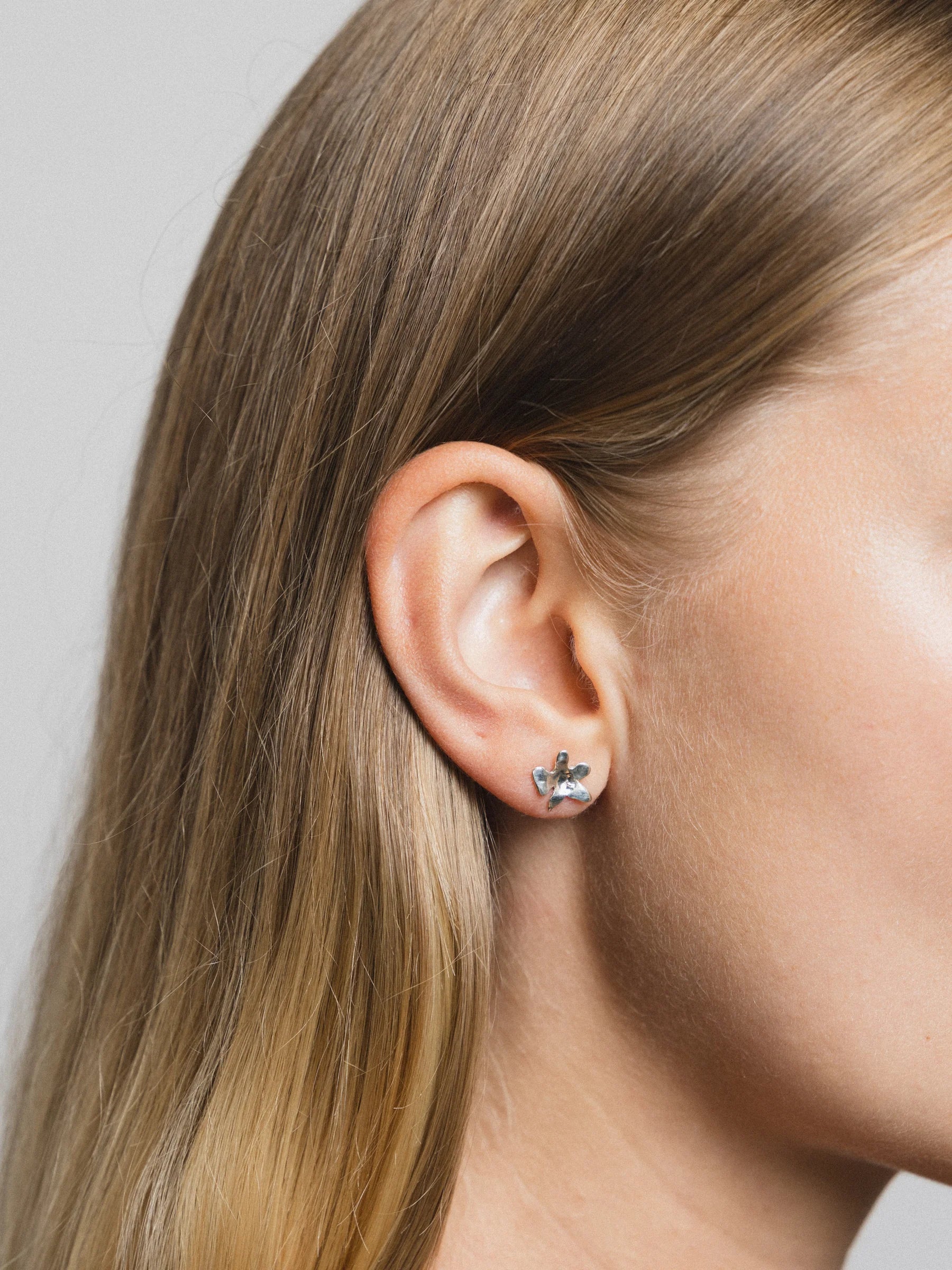 Wolf Circus | Flower Studs - Silver