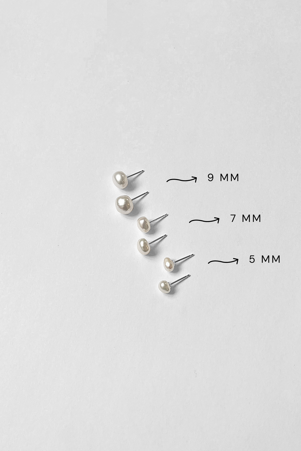 Kara Yoo | Keshi Pearl Studs - 5mm