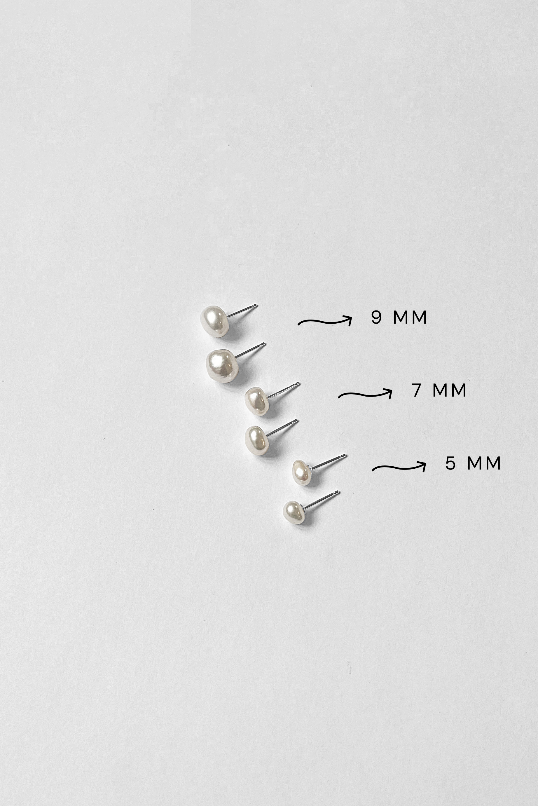 Kara Yoo | Keshi Pearl Studs - 5mm