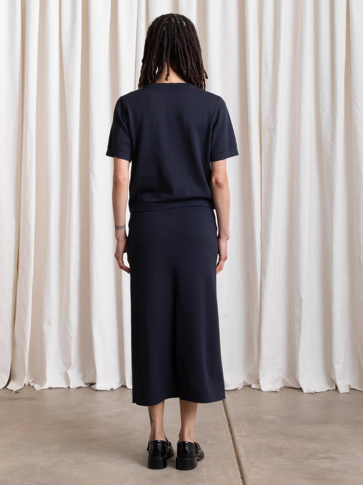 Ali Golden | Thick Knit T-Shirt - Deep Navy