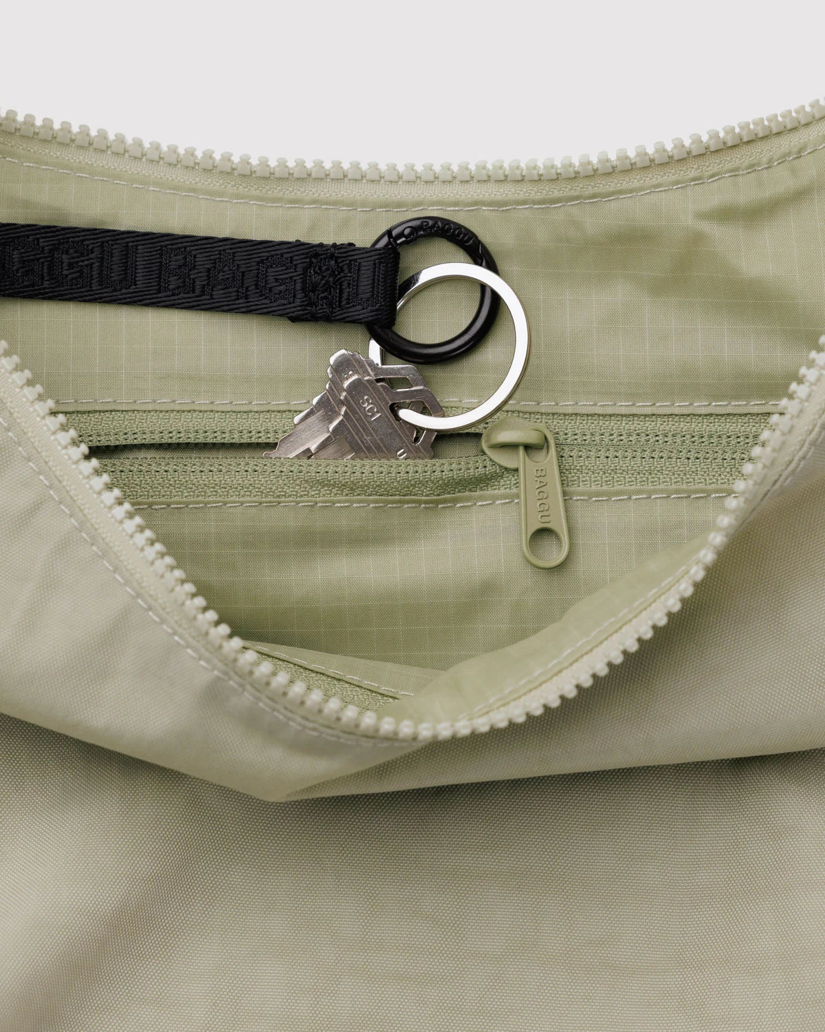 Baggu | Medium Nylon Crescent Bag - Celadon