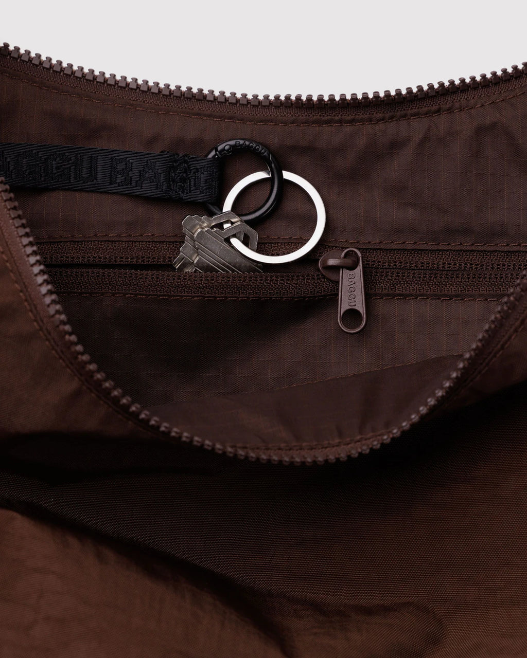 Baggu | Medium Nylon Crescent Bag - Coffee