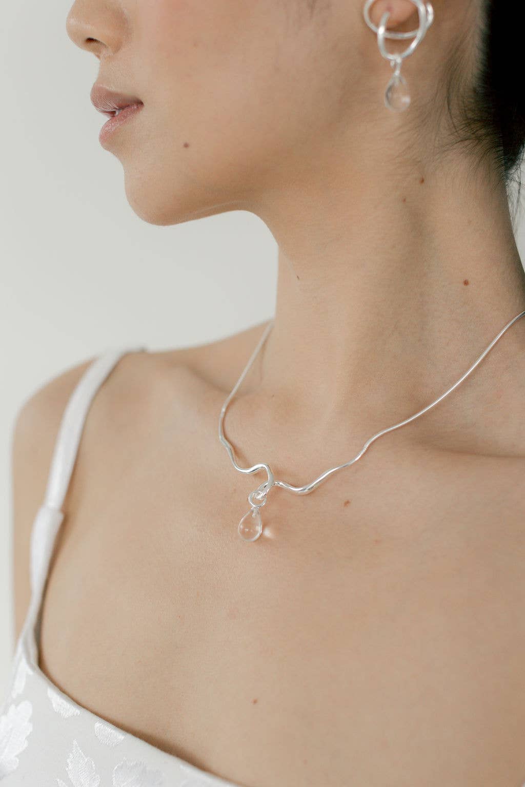 Kara Yoo | Maeva Necklace + Small Drop Charm - Gold & Ice