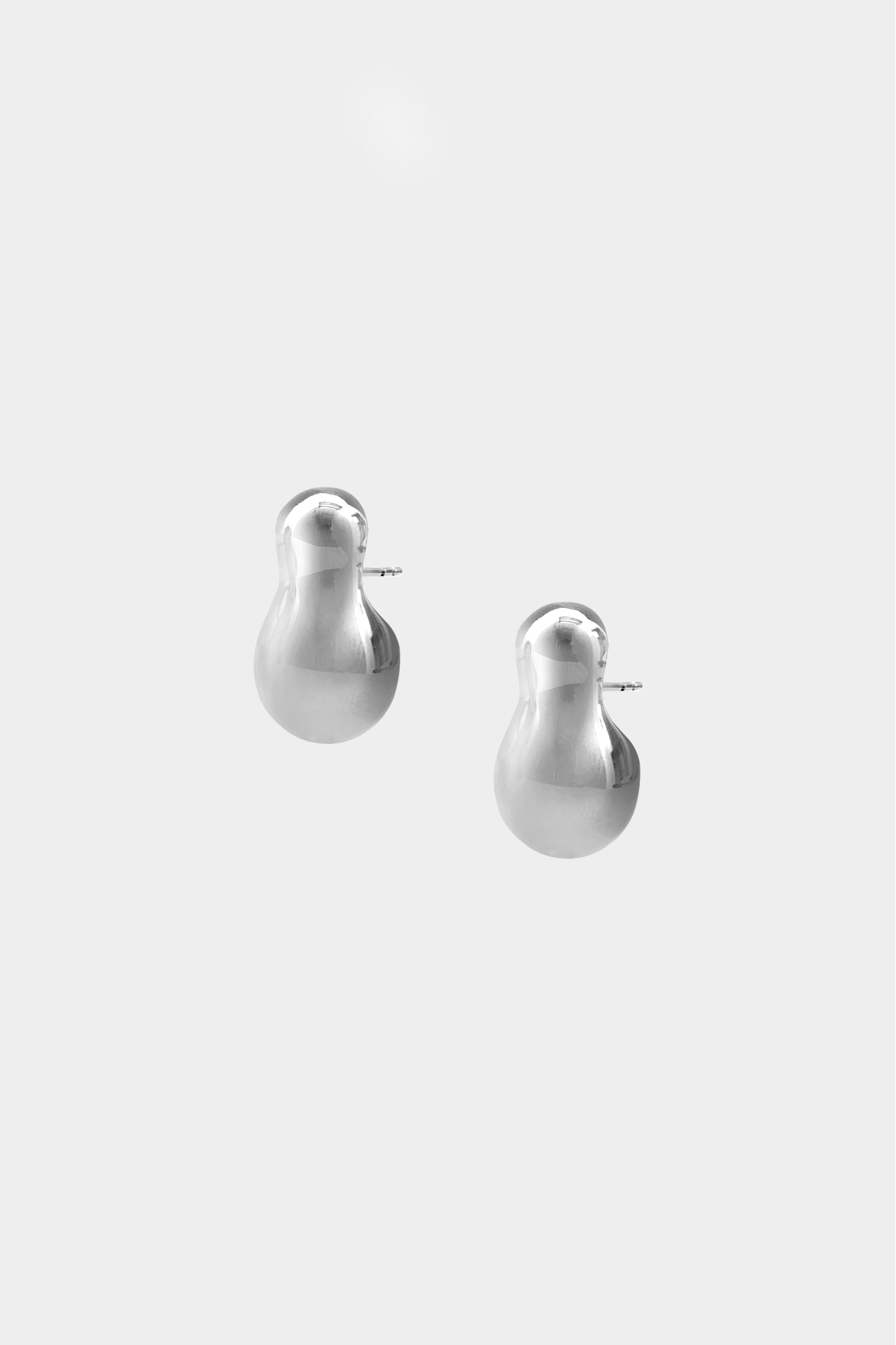 Kara Yoo | Willa Studs - Silver