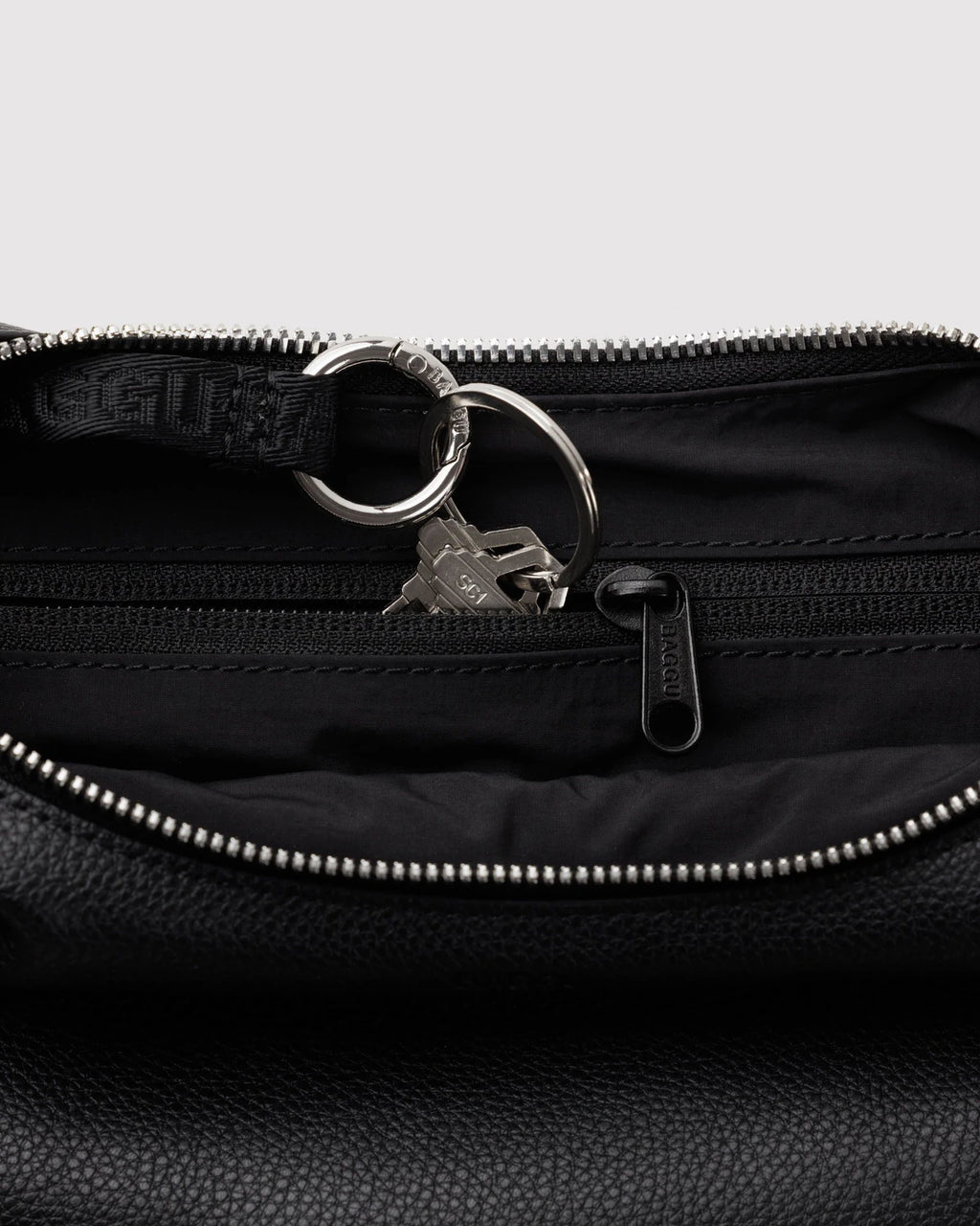Baggu | Small Recycled Leather Flat Crescent - Black