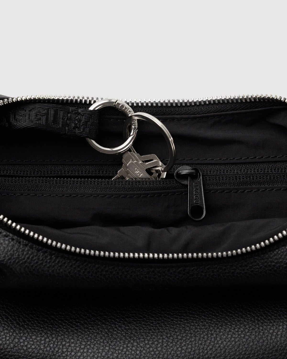 Baggu | Small Recycled Leather Flat Crescent - Black