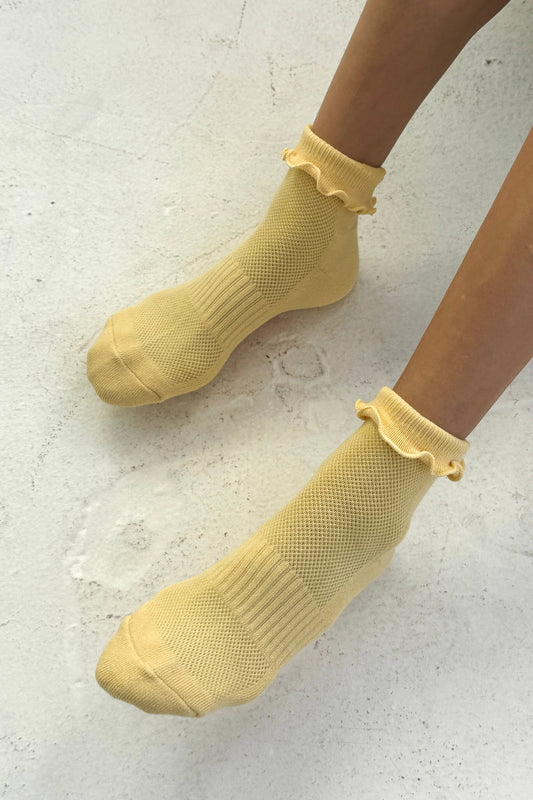 Le Bon Shoppe | Ruffled Hugger Crew Socks - Banana Cream / Red