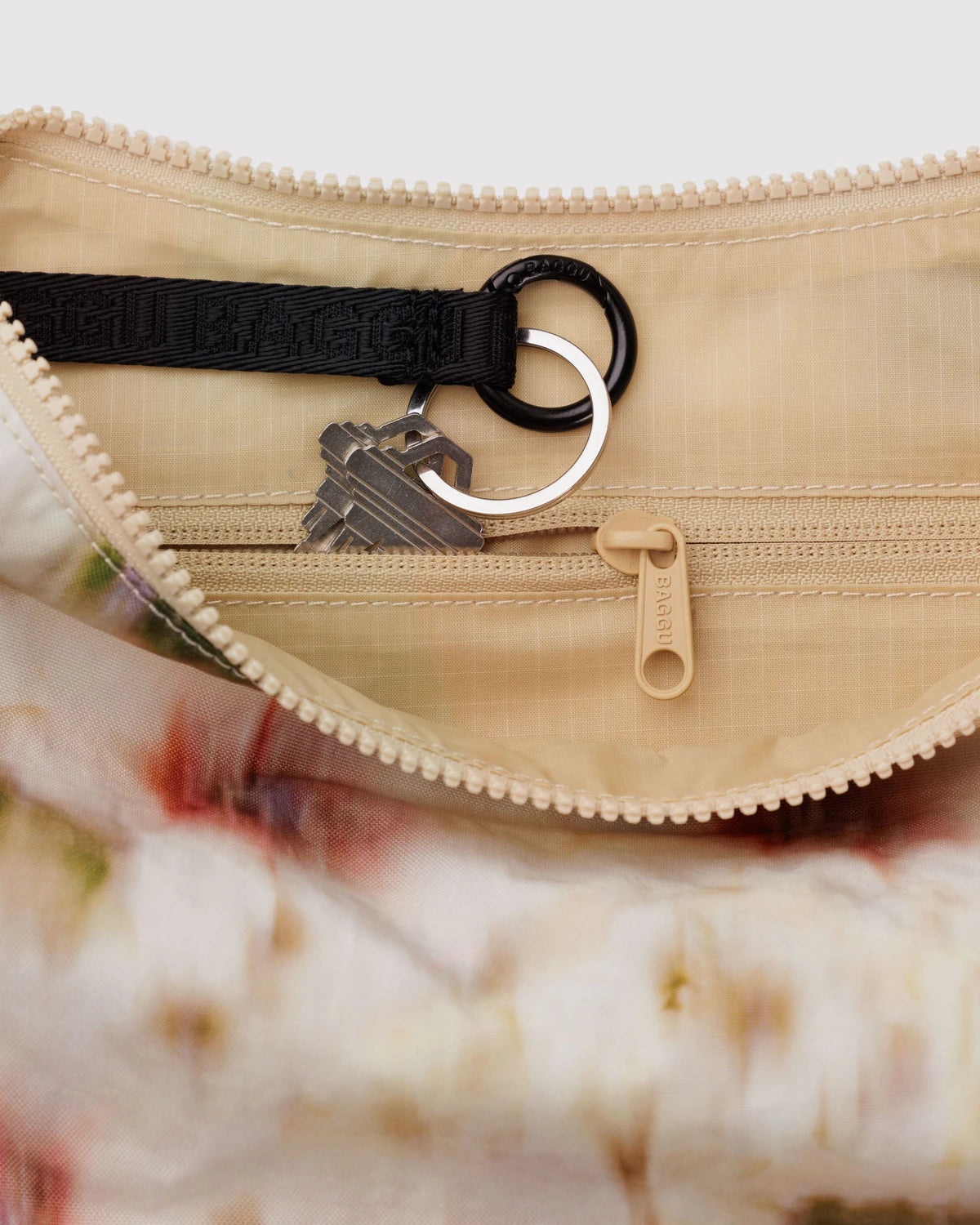 Baggu | Medium Nylon Crescent Bag - Abstract Floral