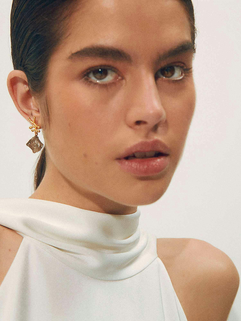 Shyla London | Nuria Raw Crystal Earrings - Smoky